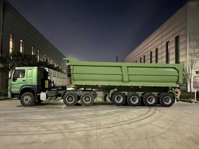 Four Axle Dump Truck